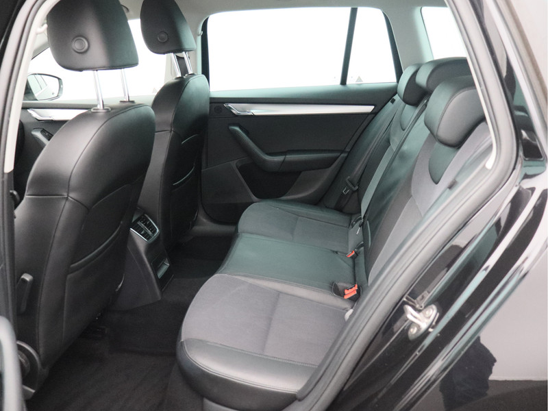 Škoda Octavia Combi 1.0 TSI Greentech Business Edition/ lage km!