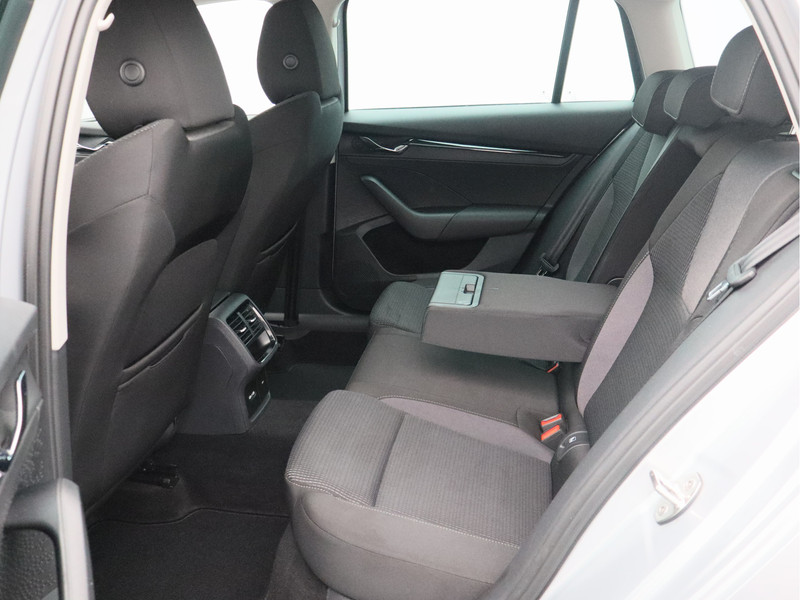 Škoda Octavia Combi 1.0 TSI Business Edition/ lage km/ compleet!