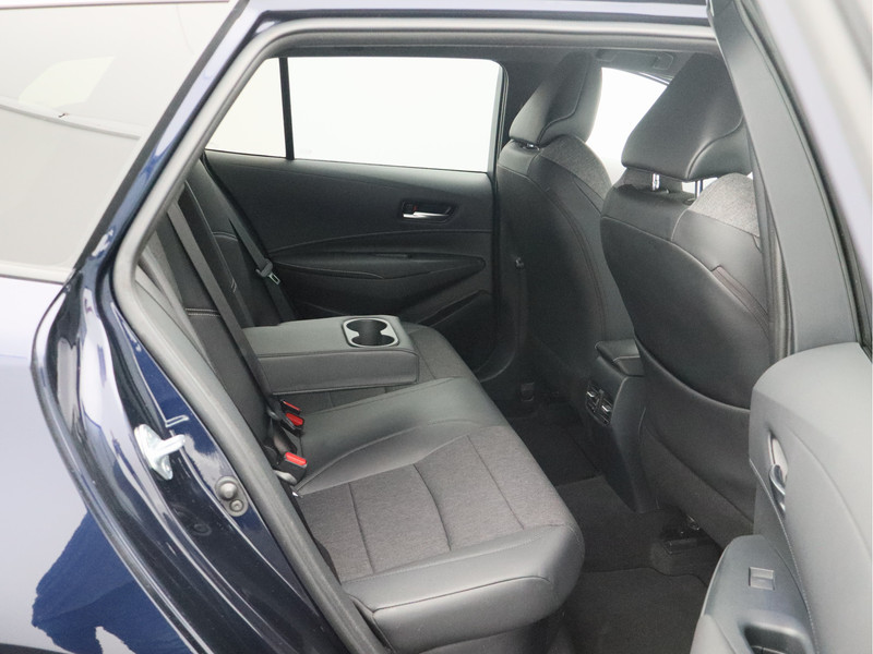 Toyota Corolla Touring Sports 1.8 Hybrid Business Plus/ lage km/ trekhaak!