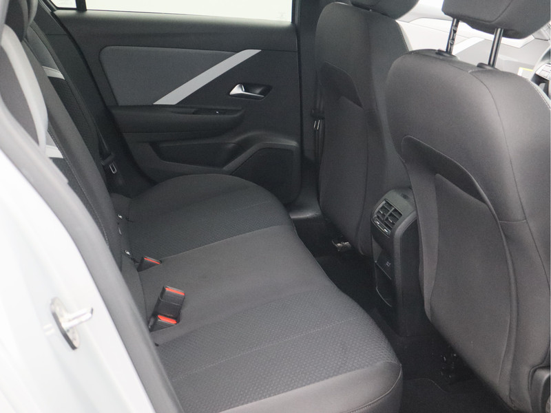 Opel Astra Sports Tourer 1.2 Turbo Edition/ lage km/ achteruitrijcamera!