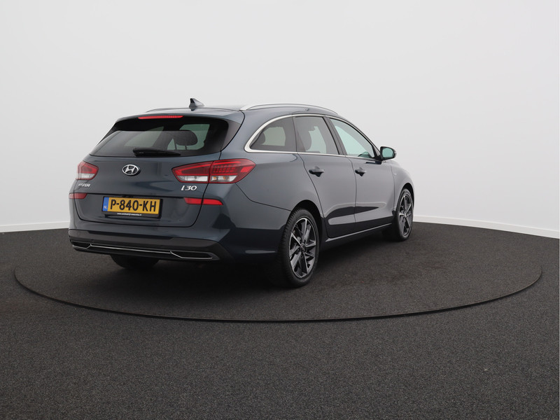 Hyundai i30 Wagon 1.5 T-GDi MHEV Premium/ lage km/ trekhaak afneembaar!