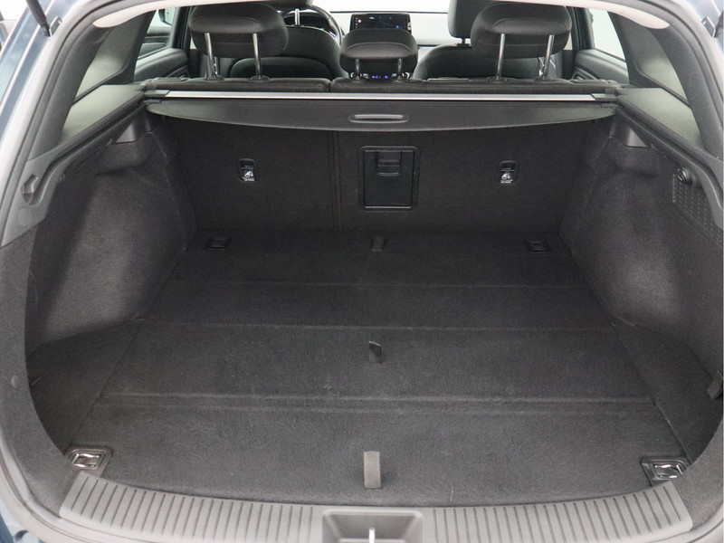 Hyundai i30 Wagon 1.5 T-GDi MHEV Premium/ lage km/ trekhaak afneembaar!