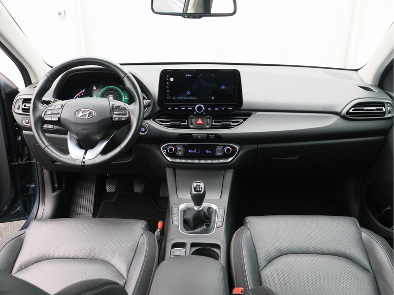 Hyundai i30 Wagon 1.5 T-GDi MHEV Premium/ lage km/ trekhaak afneembaar!