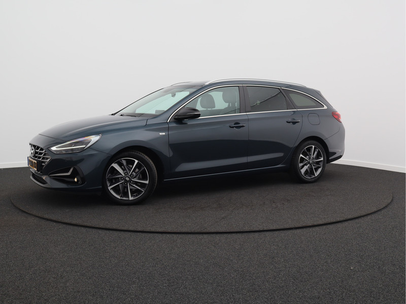 Hyundai i30 Wagon 1.5 T-GDi MHEV Premium/ lage km/ trekhaak afneembaar!