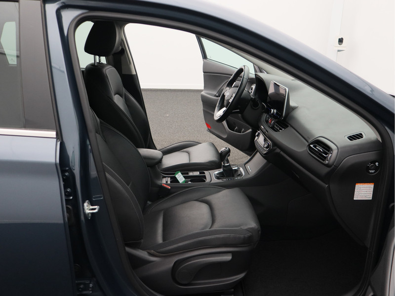 Hyundai i30 Wagon 1.5 T-GDi MHEV Premium/ lage km/ trekhaak afneembaar!
