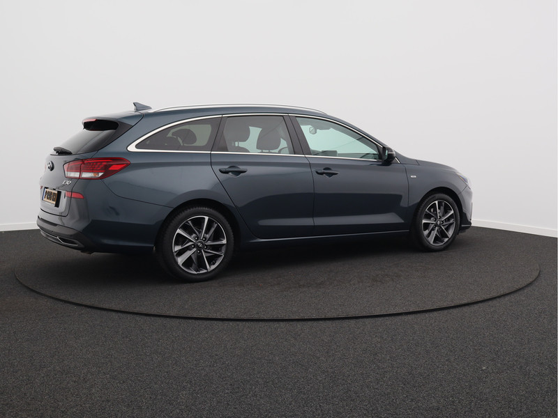 Hyundai i30 Wagon 1.5 T-GDi MHEV Premium/ lage km/ trekhaak afneembaar!