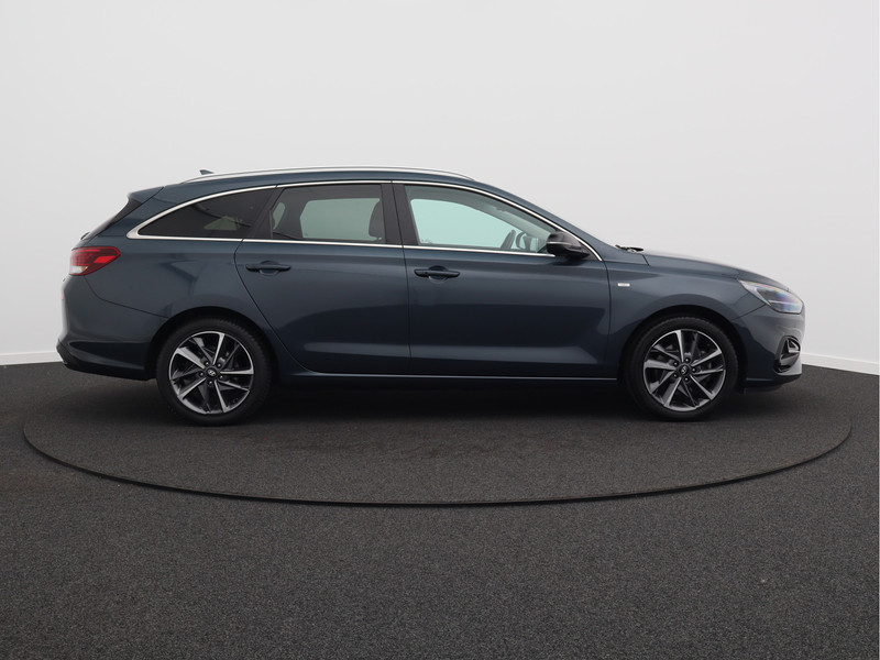 Hyundai i30 Wagon 1.5 T-GDi MHEV Premium/ lage km/ trekhaak afneembaar!