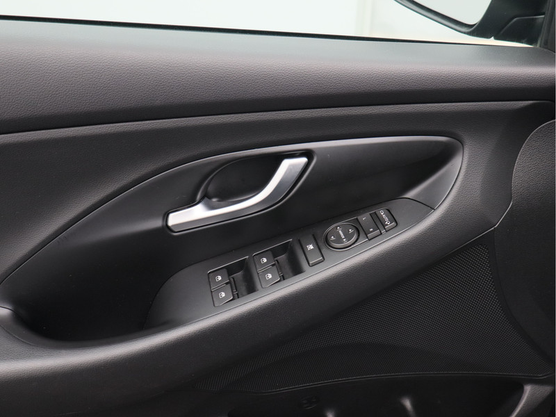 Hyundai i30 Wagon 1.5 T-GDi MHEV Premium/ lage km/ trekhaak afneembaar!