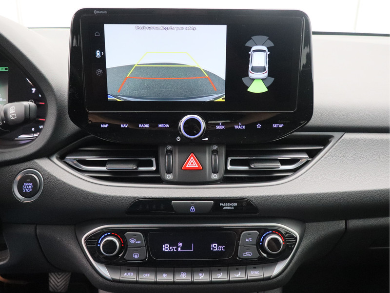 Hyundai i30 Wagon 1.5 T-GDi MHEV Premium/ lage km/ trekhaak afneembaar!