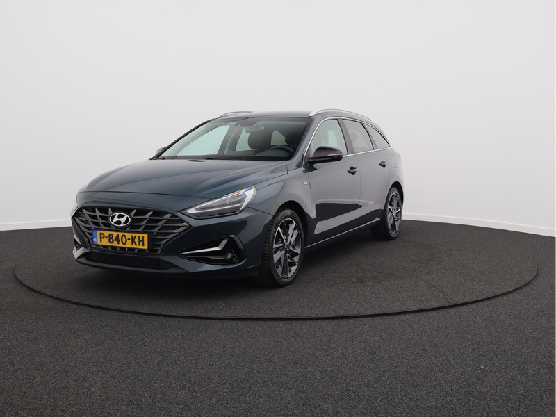 Hyundai i30 Wagon 1.5 T-GDi MHEV Premium/ lage km/ trekhaak afneembaar!