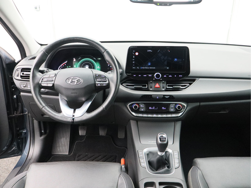 Hyundai i30 Wagon 1.5 T-GDi MHEV Premium/ lage km/ trekhaak afneembaar!