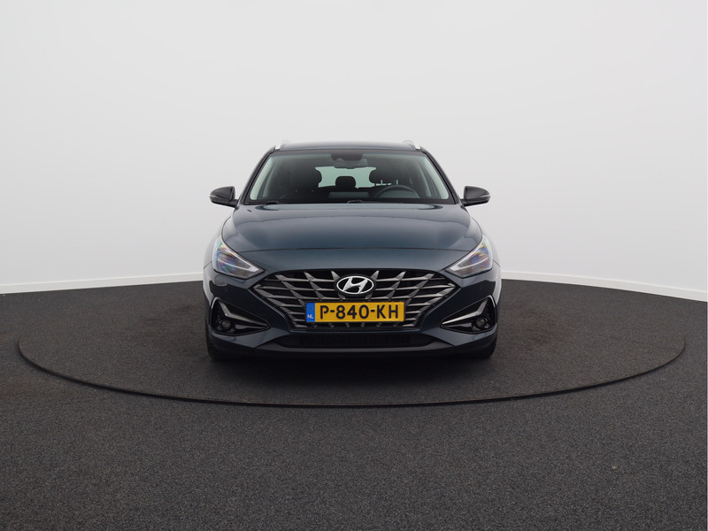 Hyundai i30 Wagon 1.5 T-GDi MHEV Premium/ lage km/ trekhaak afneembaar!