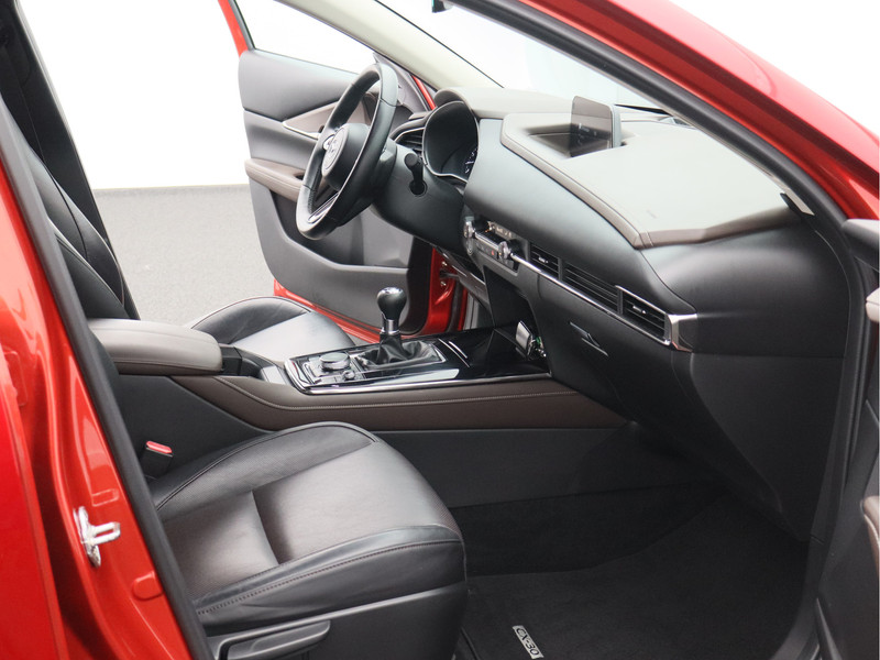 Mazda CX-30 2.0 e-SkyActiv-X M Hybrid Luxury/ lage km/ trekhaak!