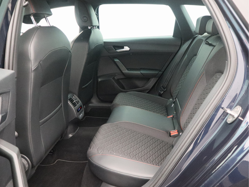 SEAT Leon Sportstourer 1.5 eTSI FR Business Intense/ compleet!