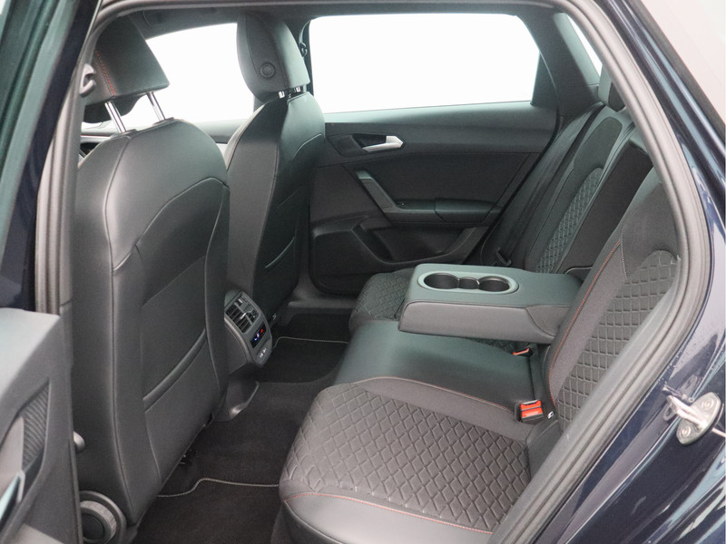 SEAT Leon Sportstourer 1.5 eTSI FR Business Intense/ compleet!