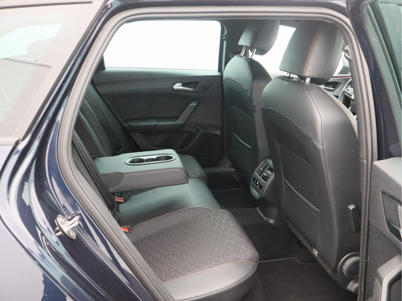 SEAT Leon Sportstourer 1.5 eTSI FR Business Intense/ compleet!
