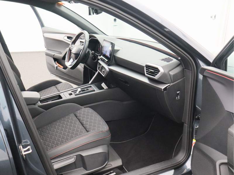 SEAT Leon Sportstourer 1.5 eTSI FR Business Intense/ mooie auto!