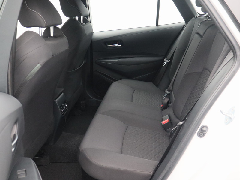 Toyota Corolla Touring Sports 1.8 Hybrid Active/ lage km/ wit metallic! zeer mooi!