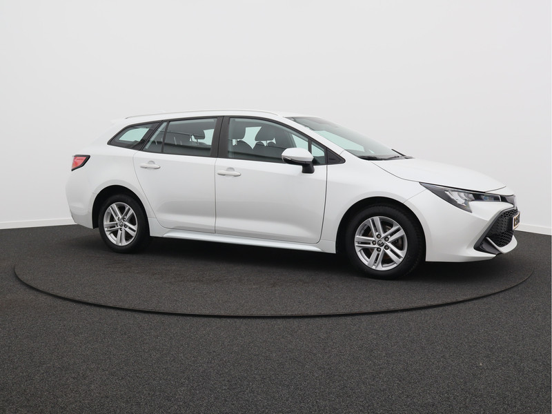 Toyota Corolla Touring Sports 1.8 Hybrid Active/ lage km/ wit metallic! zeer mooi!