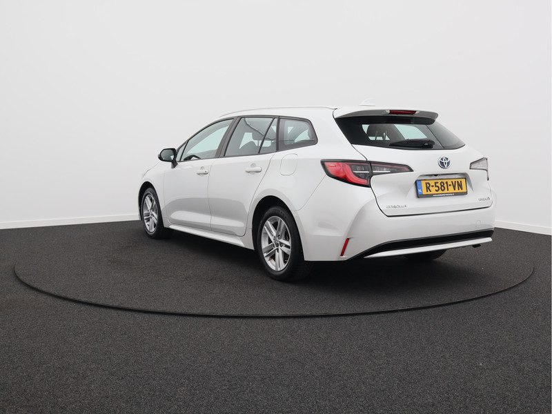 Toyota Corolla Touring Sports 1.8 Hybrid Active/ lage km/ wit metallic! zeer mooi!