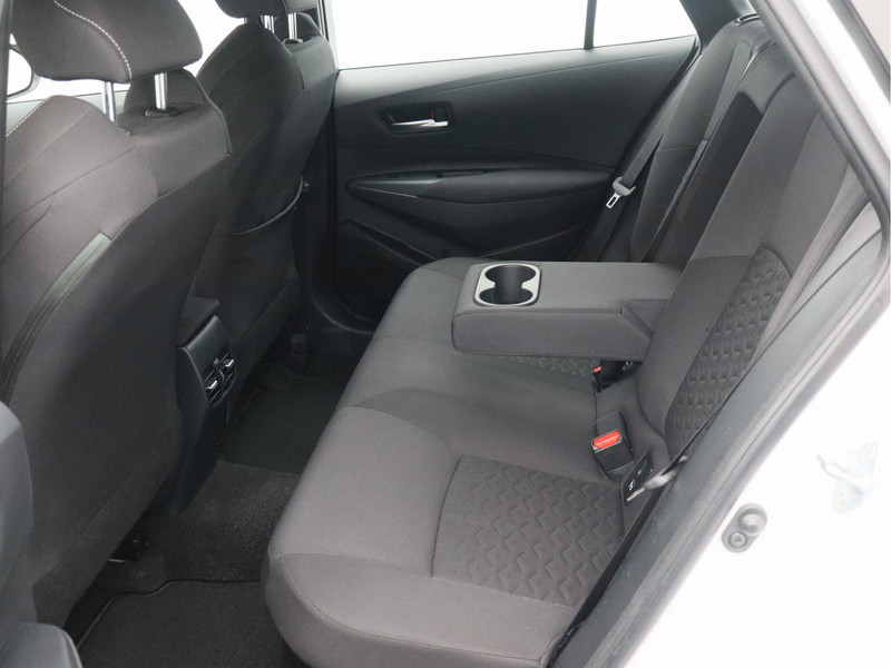 Toyota Corolla Touring Sports 1.8 Hybrid Active/ lage km/ wit metallic! zeer mooi!