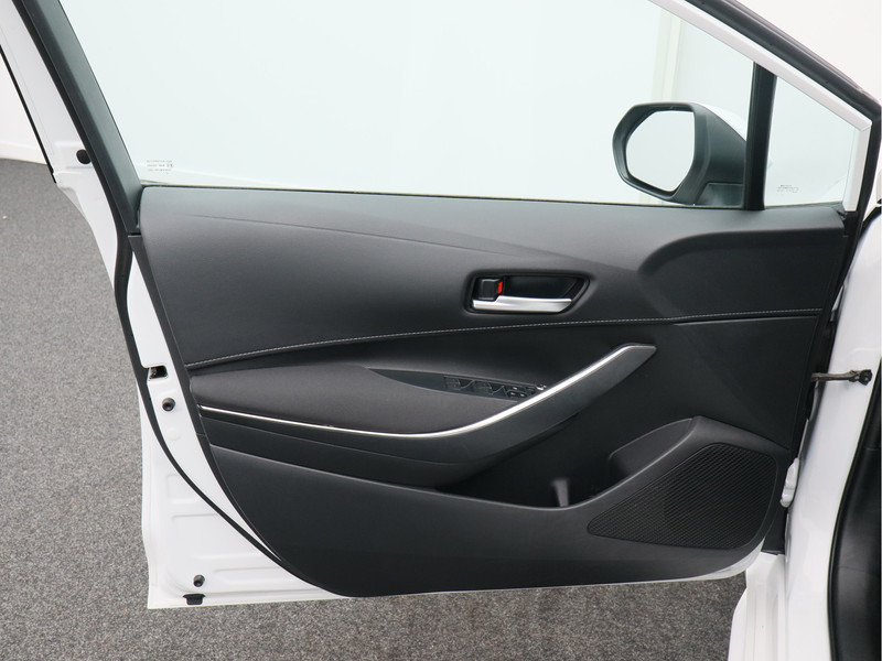 Toyota Corolla Touring Sports 1.8 Hybrid Active/ lage km/ wit metallic! zeer mooi!