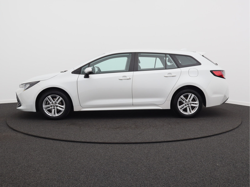 Toyota Corolla Touring Sports 1.8 Hybrid Active/ lage km/ wit metallic! zeer mooi!