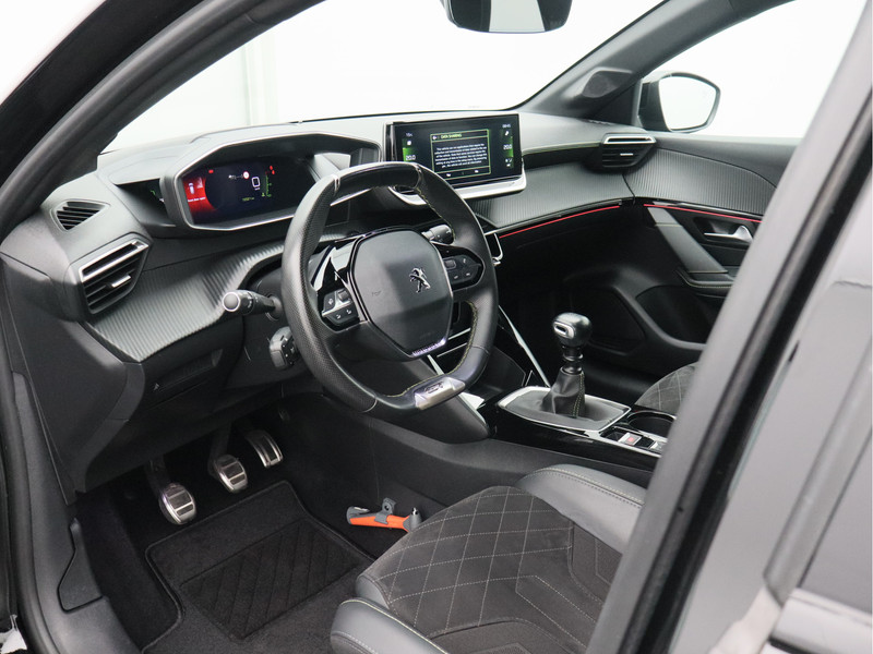Peugeot 208 1.2 PureTech GT Pack/ lage km/ zeer mooi!