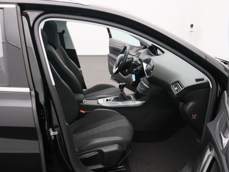 Peugeot 308 SW 1.2 PureTech Blue Lease Premium/ lage km/ zeer mooi!