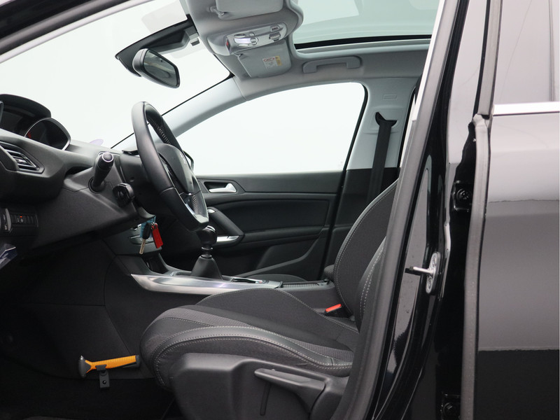 Peugeot 308 SW 1.2 PureTech Blue Lease Premium/ lage km/ zeer mooi!