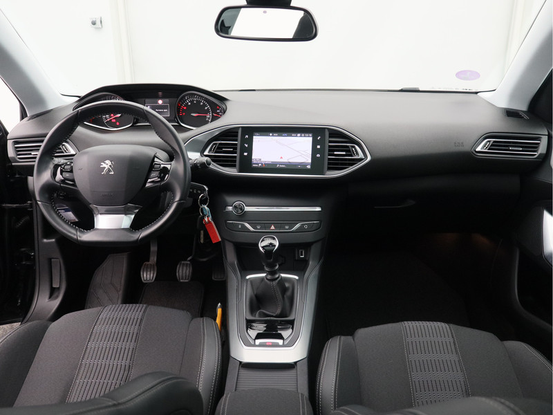 Peugeot 308 SW 1.2 PureTech Blue Lease Premium/ lage km/ zeer mooi!