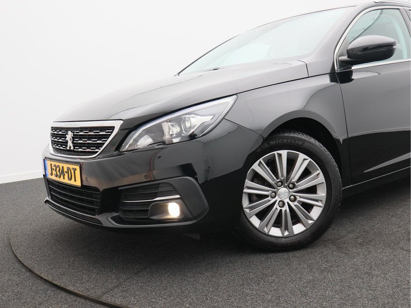 Peugeot 308 SW 1.2 PureTech Blue Lease Premium/ lage km/ zeer mooi!