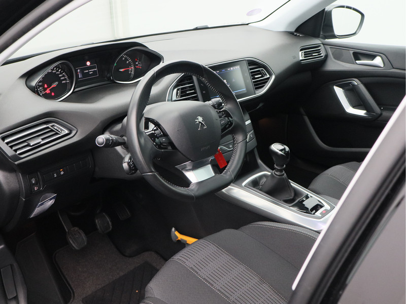 Peugeot 308 SW 1.2 PureTech Blue Lease Premium/ lage km/ zeer mooi!