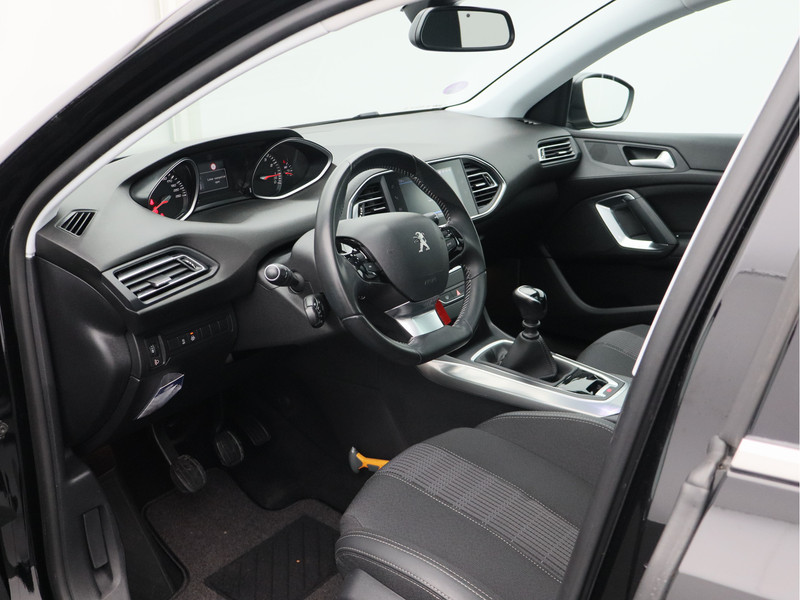 Peugeot 308 SW 1.2 PureTech Blue Lease Premium/ lage km/ zeer mooi!