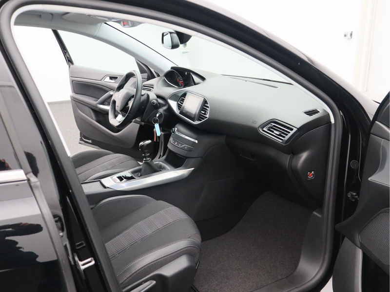 Peugeot 308 SW 1.2 PureTech Blue Lease Premium/ lage km/ zeer mooi!