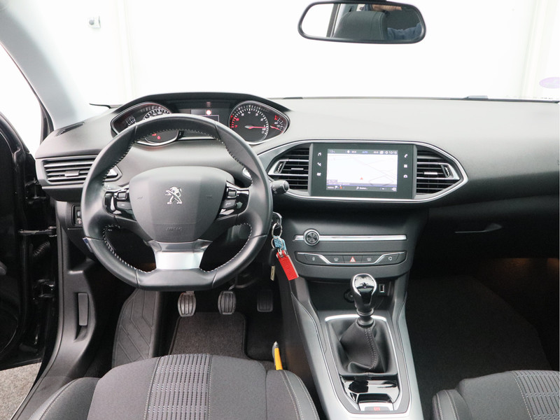 Peugeot 308 SW 1.2 PureTech Blue Lease Premium/ lage km/ zeer mooi!