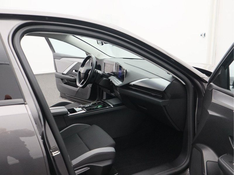 Opel Astra Sports Tourer 1.2 Business Edition/ lage km/ automaat!